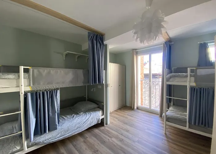 Хостел Bohobos *