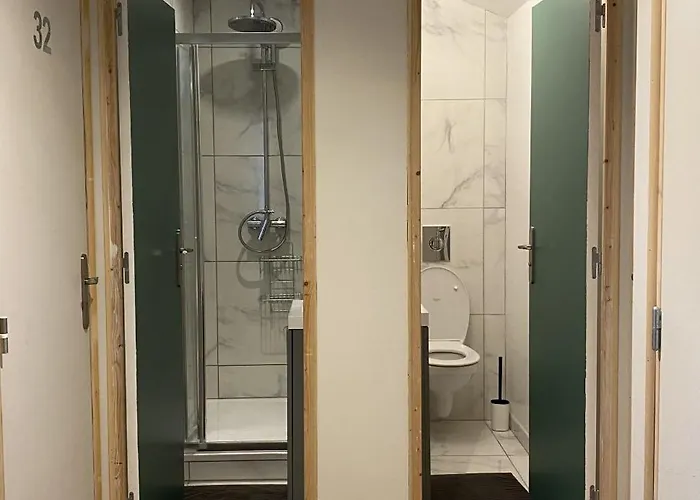 Bohobos Хостел Антіб